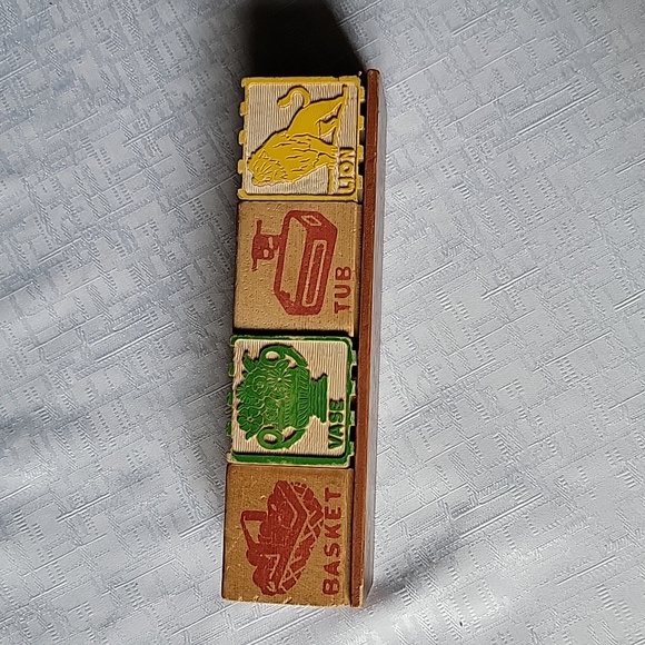 Wood block shelf decor - Picture 3 of 5